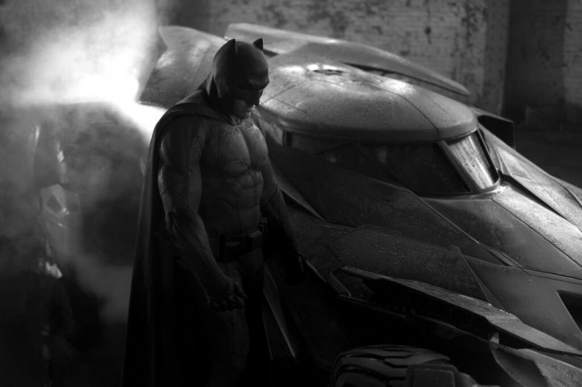 Batman VS Superman : Ben Affleck et la Batmobile - Une