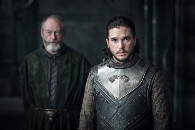 Game of Thrones saison 7 épisode 3 - Jon et Davos devant Daenerys