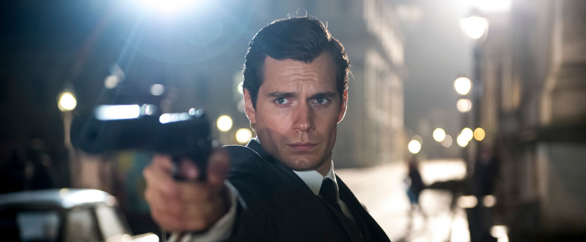 Henry cavill rebooting a classic ‘80s action film James Bond : Une Intelligence Artificielle choisit Henry Cavill comme